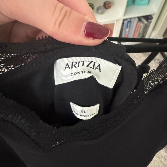 Aritzia Black Lace Contour Top - Picture 4 of 5